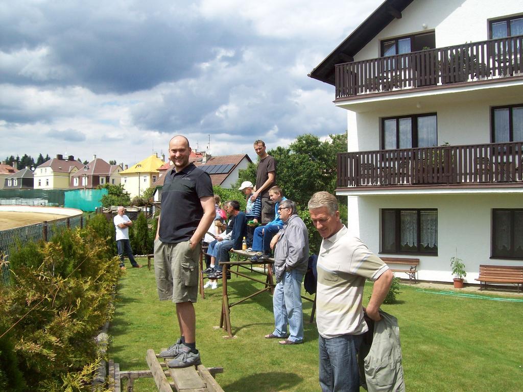 Penzion Speedway Mariańskie Łaźnie Zewnętrze zdjęcie